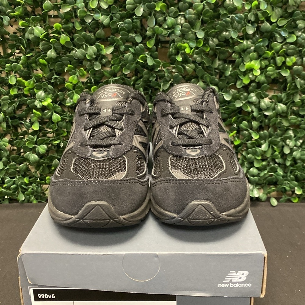 New Balance 990v6 - T9.5 - Picture 3 of 10